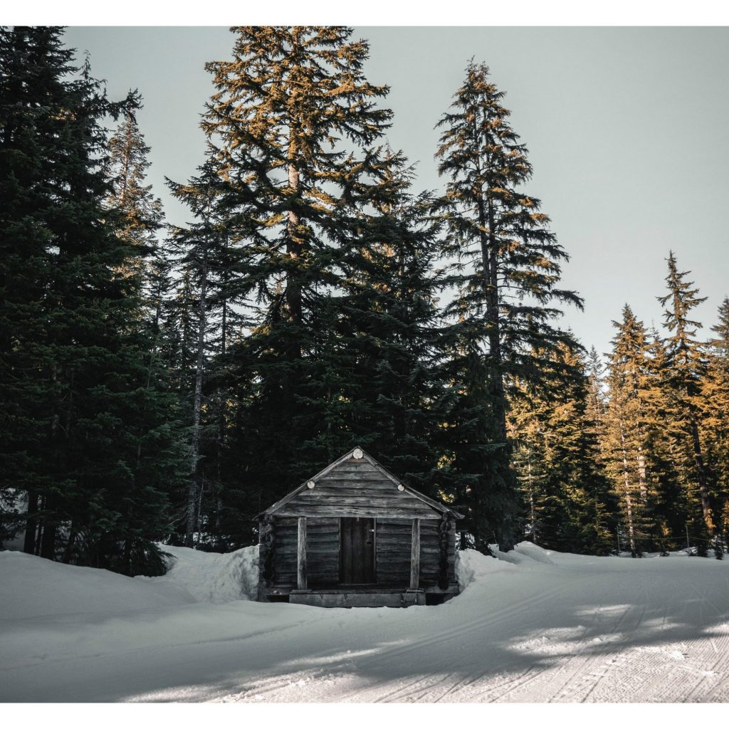 pierre-a-ecusson-refuge-info-jura